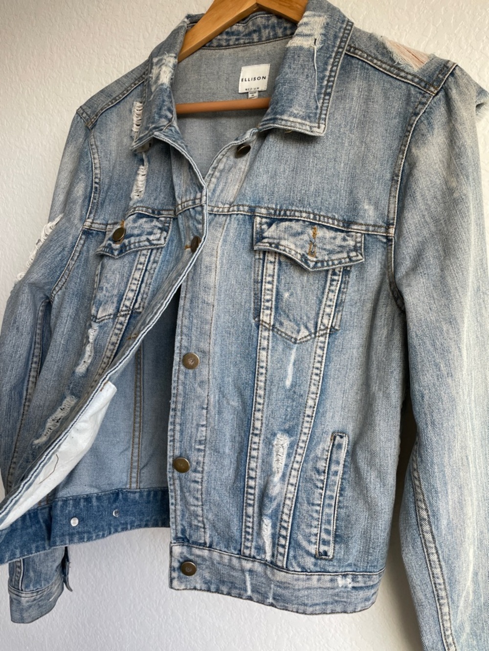 ELLISON Light Blue Distressed Denim Jean Trucker’s Jacket • Medium - Picture 6 of 16